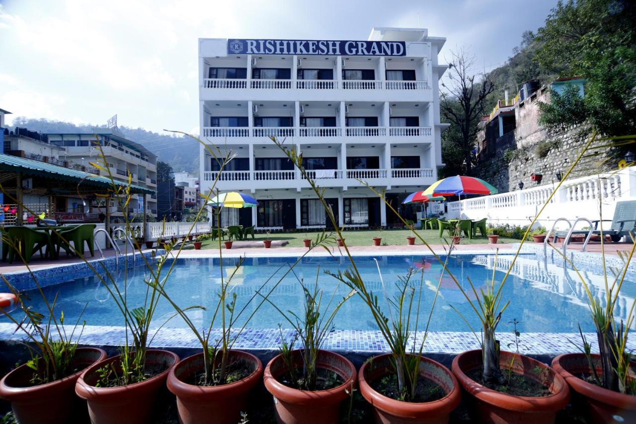 ホテルRishikesh Grand エクステリア 写真