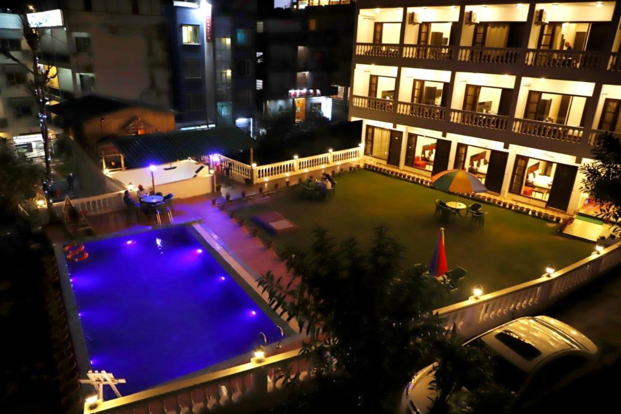 ホテルRishikesh Grand エクステリア 写真