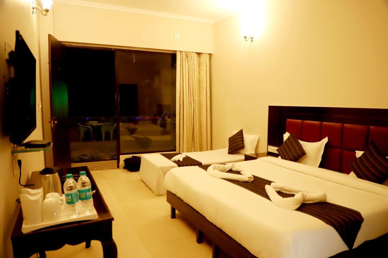ホテルRishikesh Grand エクステリア 写真
