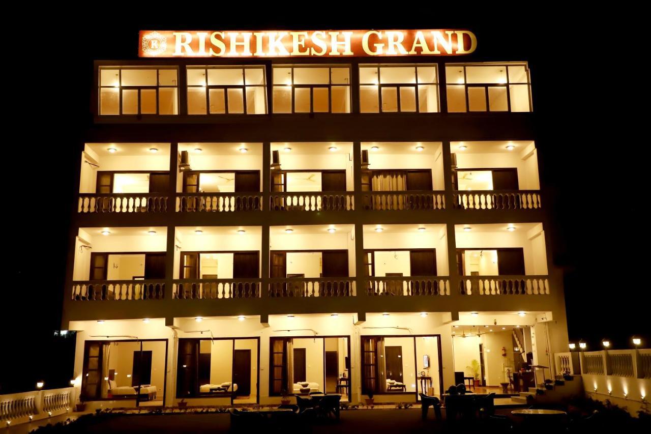 ホテルRishikesh Grand エクステリア 写真
